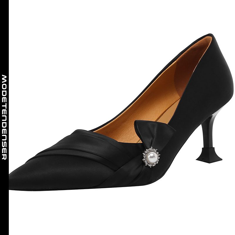 sexede og elegante kvinders høje hæle spids perlebue stiletto sort